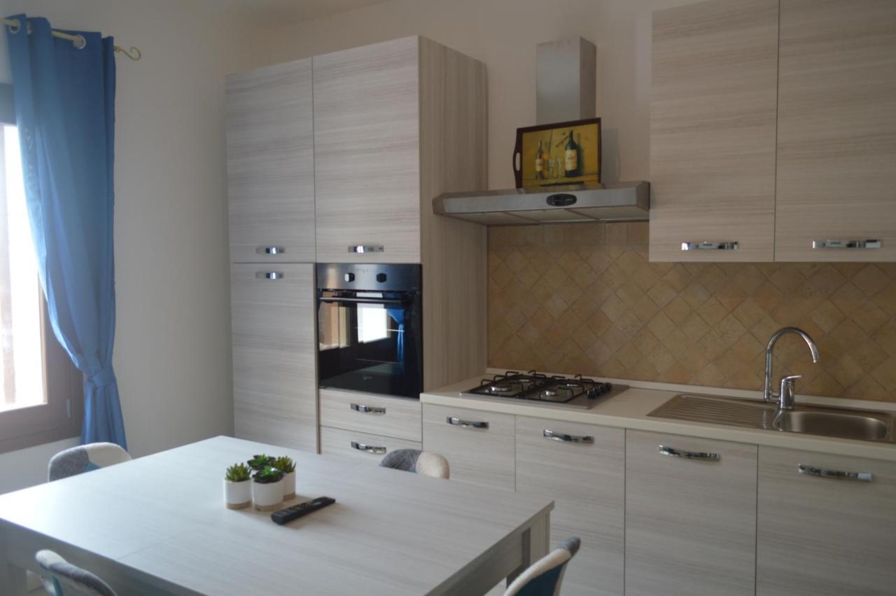 Casa Gialla Santa Teresa Gallura Bagian luar foto